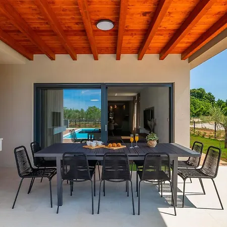 Istria Artsi Hotel 4*