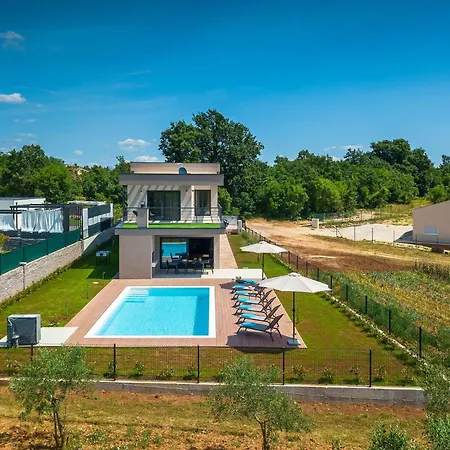 Istria Artsi Hotel 4*